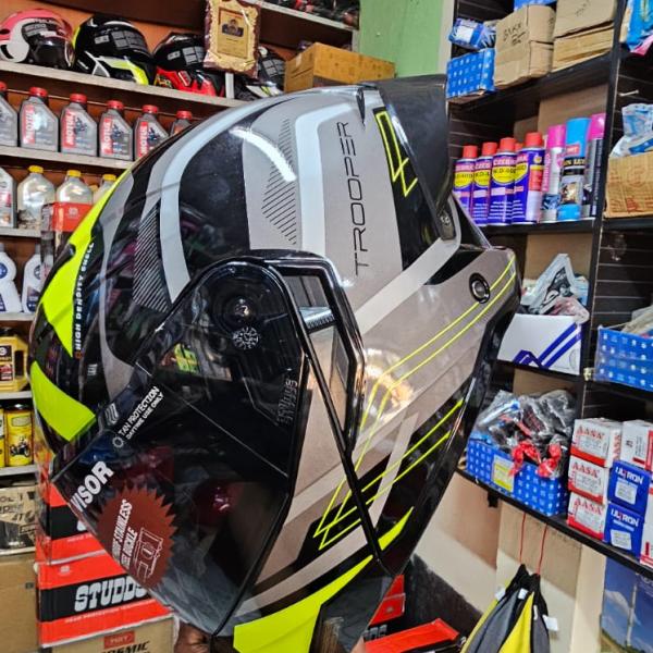 STUDDS Trooper D3 Ventura Decor Helmet – Matt Black N5